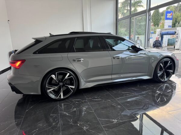 Audi RS6 - Image 5