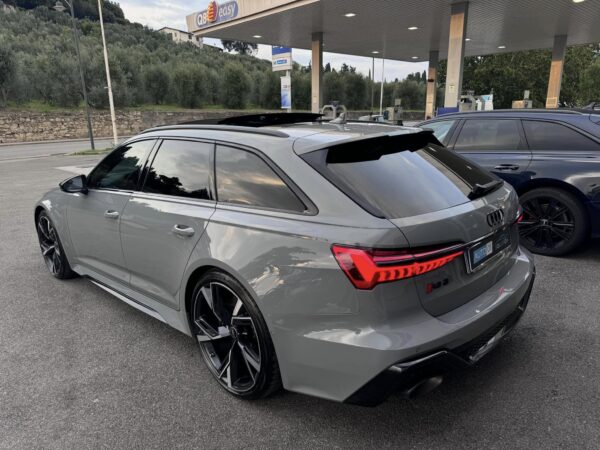 Audi RS6 - Image 6