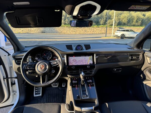 Porsche Cayenne GTS - Image 2