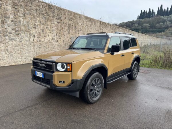 Toyota Land Cruiser - Image 6