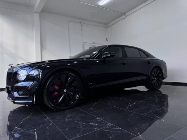 Bentley Flying Spur - Image 14
