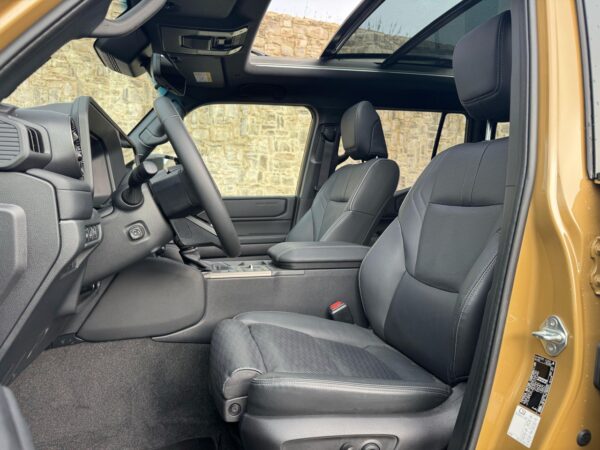 Toyota Land Cruiser - Image 11